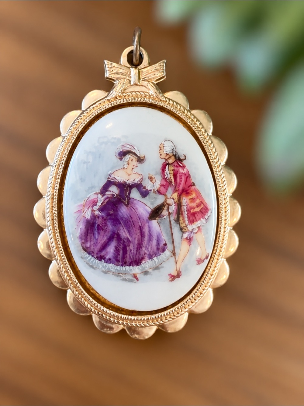Vintage Gold-Plated Porcelain Courting Couple Pendant – Victorian Revival